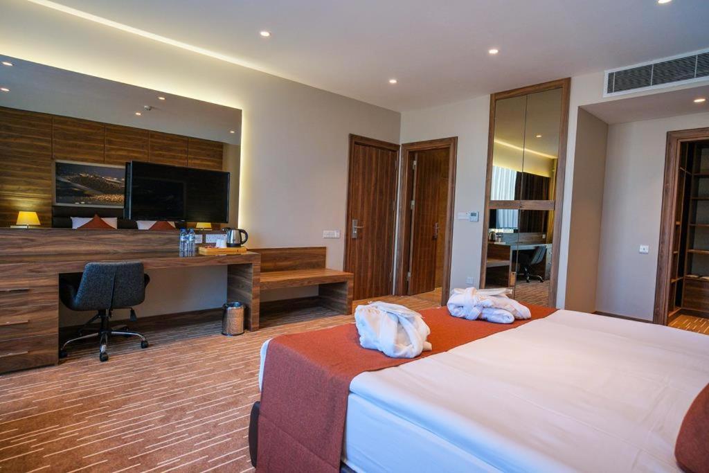 Ekor Elegance Hotel Famagusta  Luaran gambar